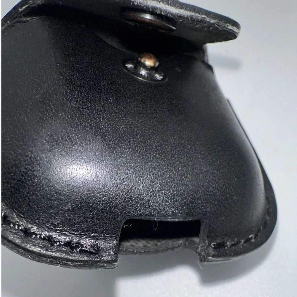 Twelve South AirSnap Leather Case Apple AirPods 2nd‎ Gen Black Swivel Clip 29-16